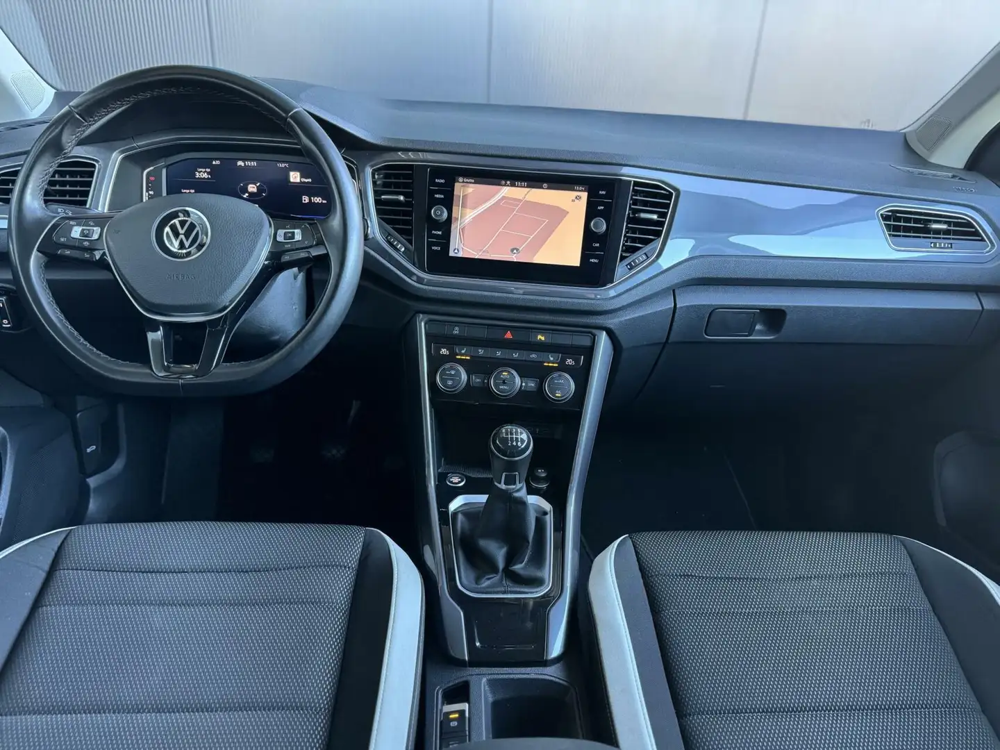 Volkswagen T-Roc 1.5 TSI Sport AFN. HAAK*CAMERA*LED*VIRTUAL*ACC Gris - 2