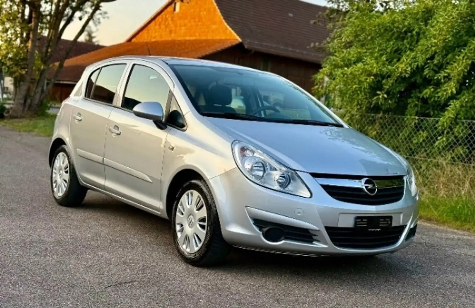 Opel Corsa 1.2 - 80 Twinport Essentia - 2