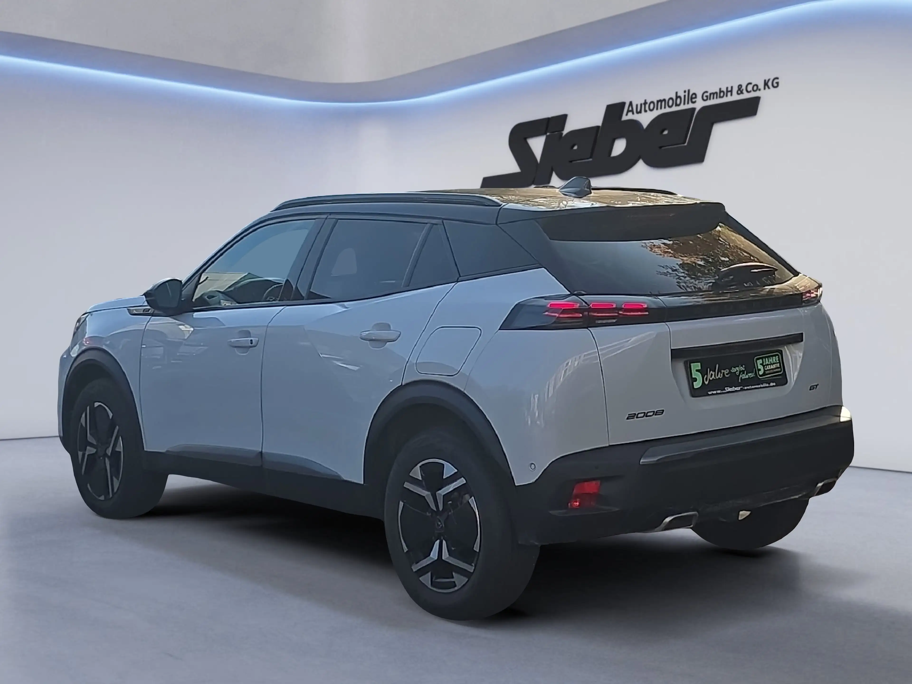 Peugeot 2008 1.2 PureTech 130 GT *Rückfahrkamera* — photo 5