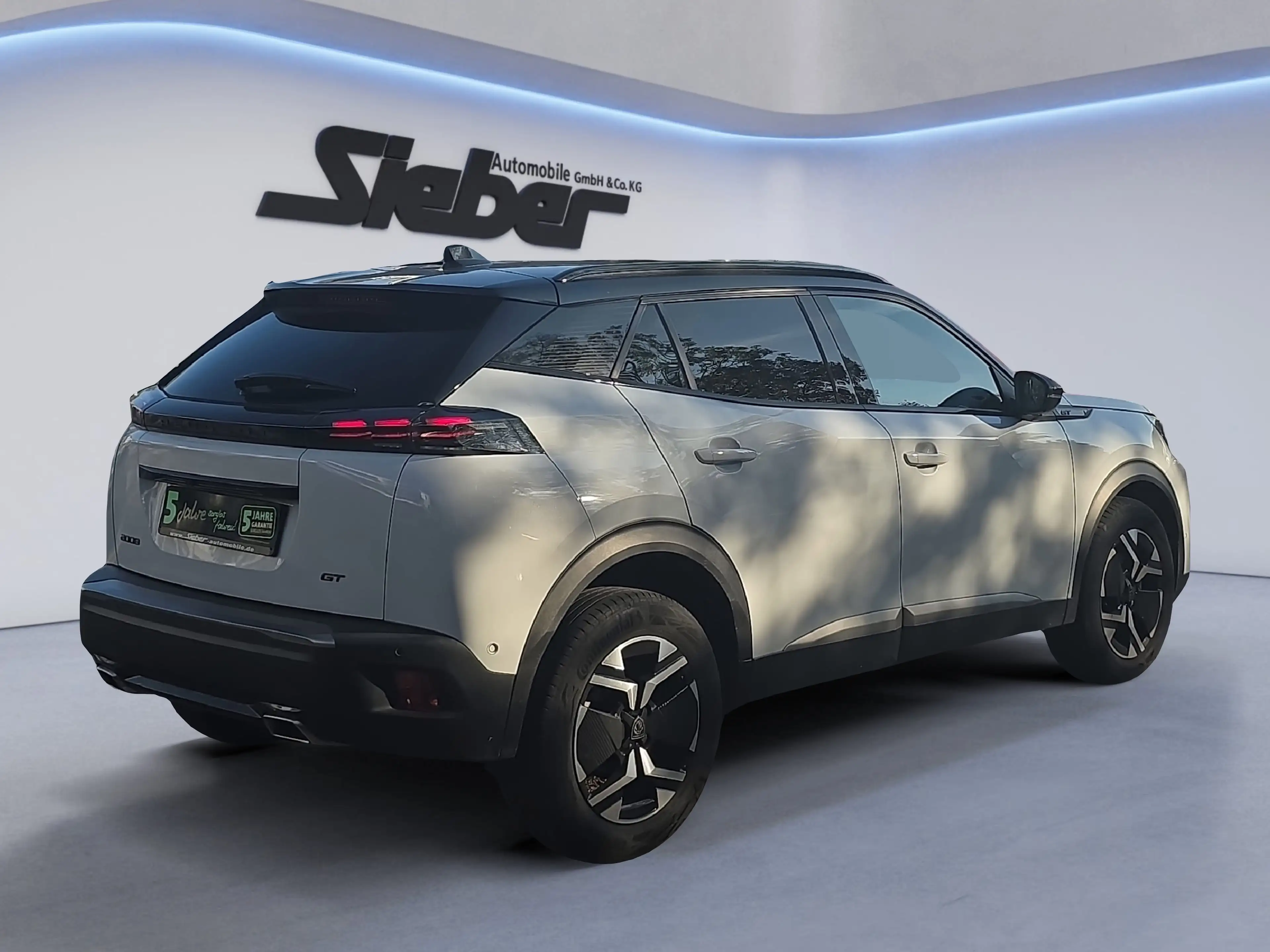 Peugeot 2008 1.2 PureTech 130 GT *Rückfahrkamera* — photo 4