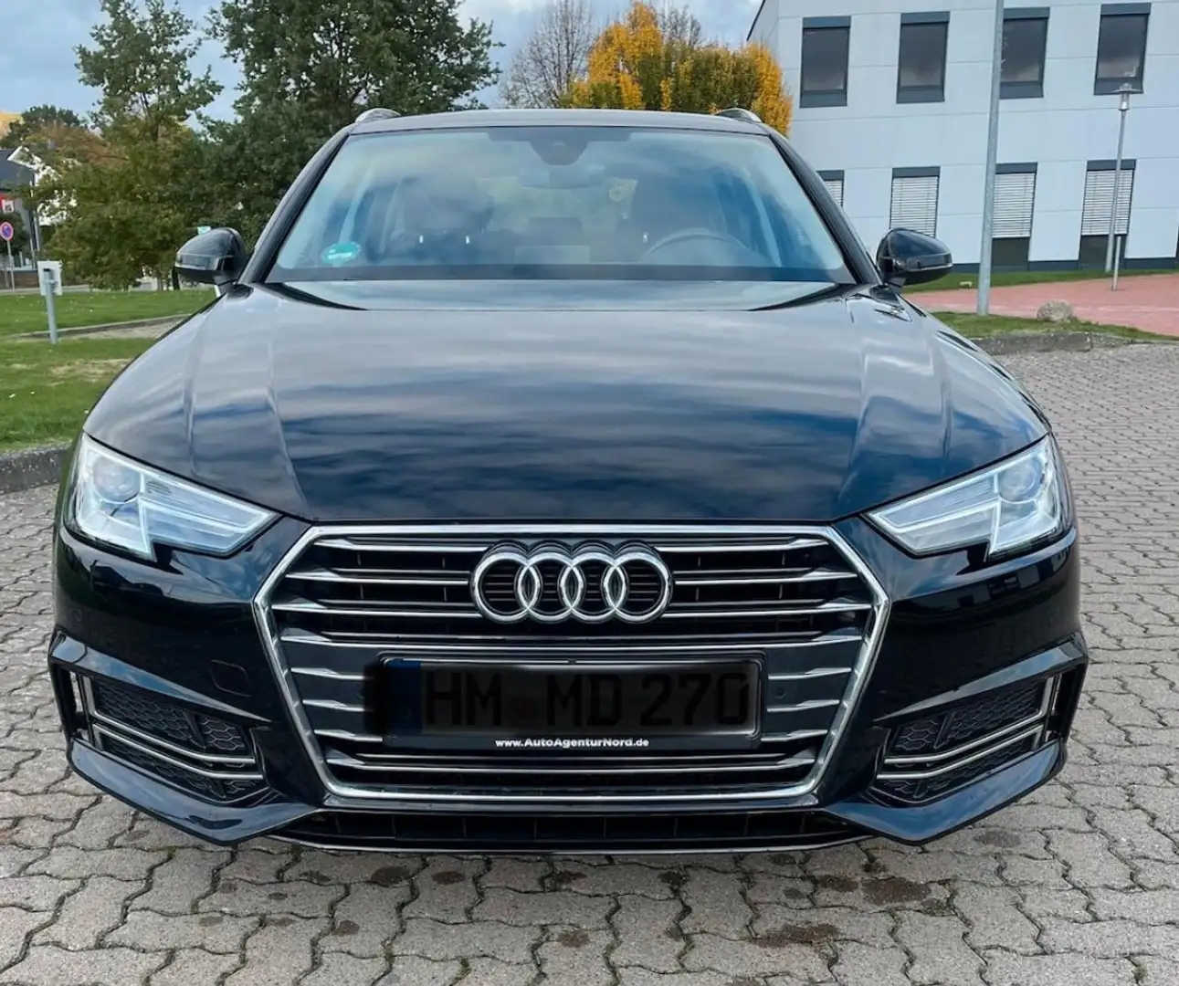 Audi A4 35 TDI design Schwarz - 1