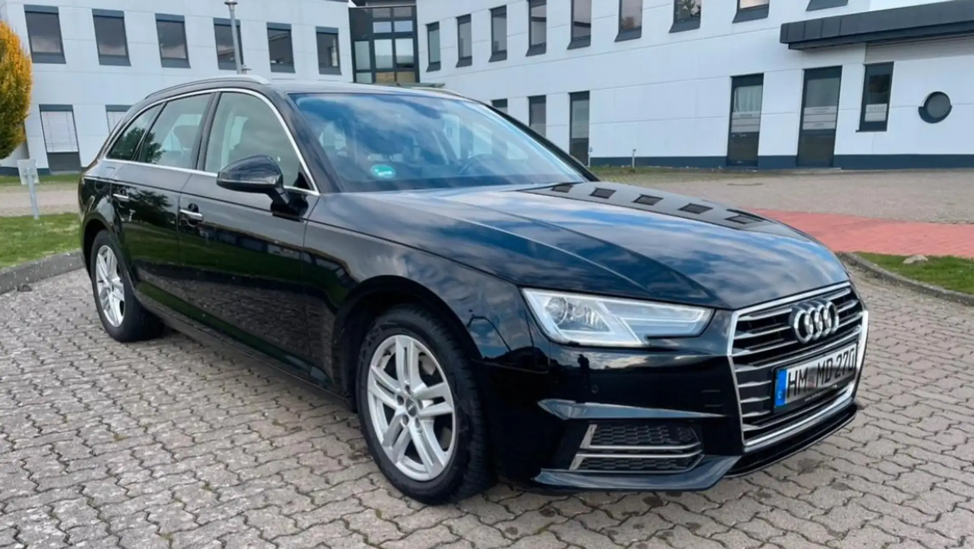 Audi A4 35 TDI design Schwarz - 2