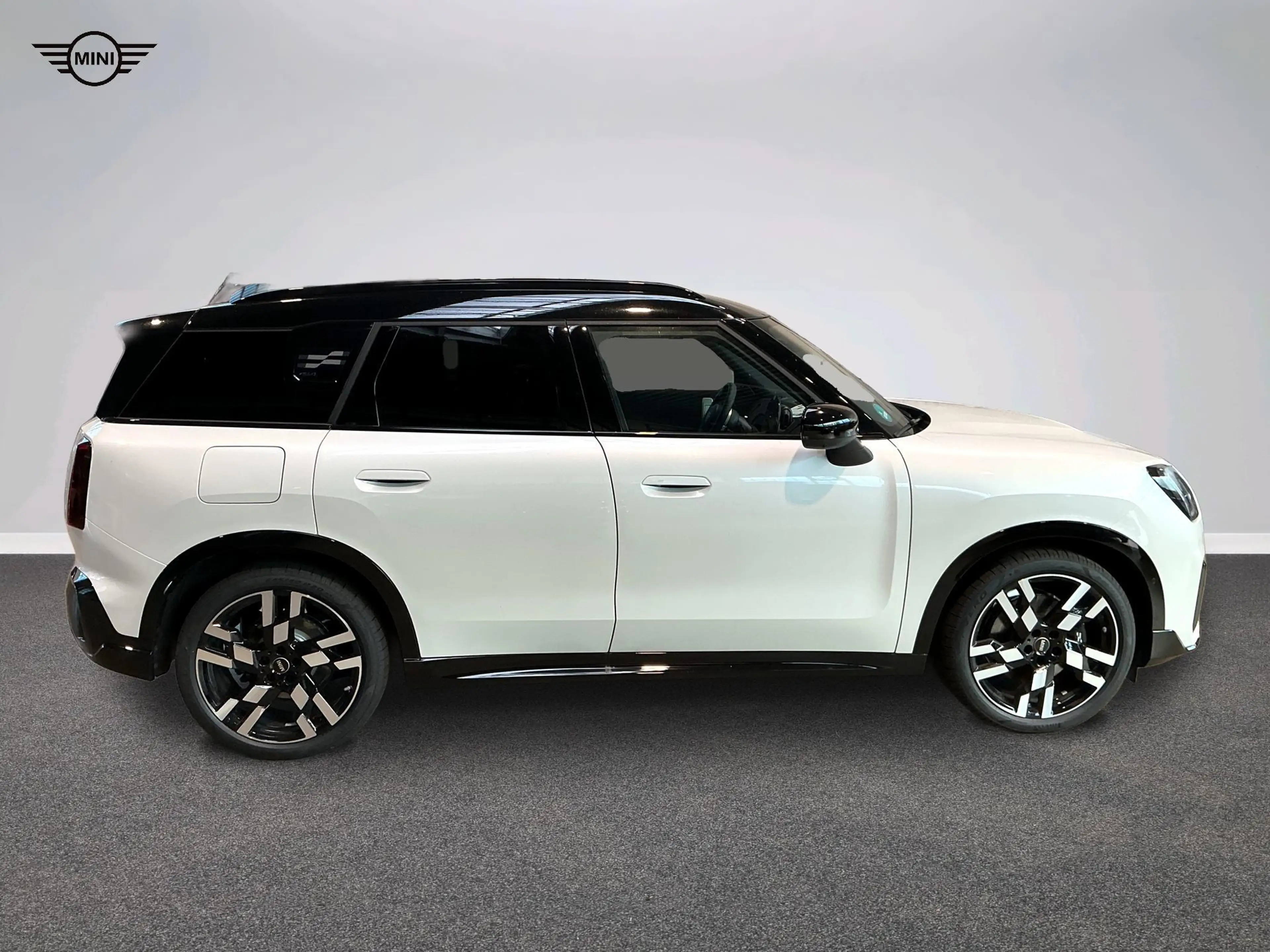 MINI Countryman S All4 John Cooper Works Trim — photo 2