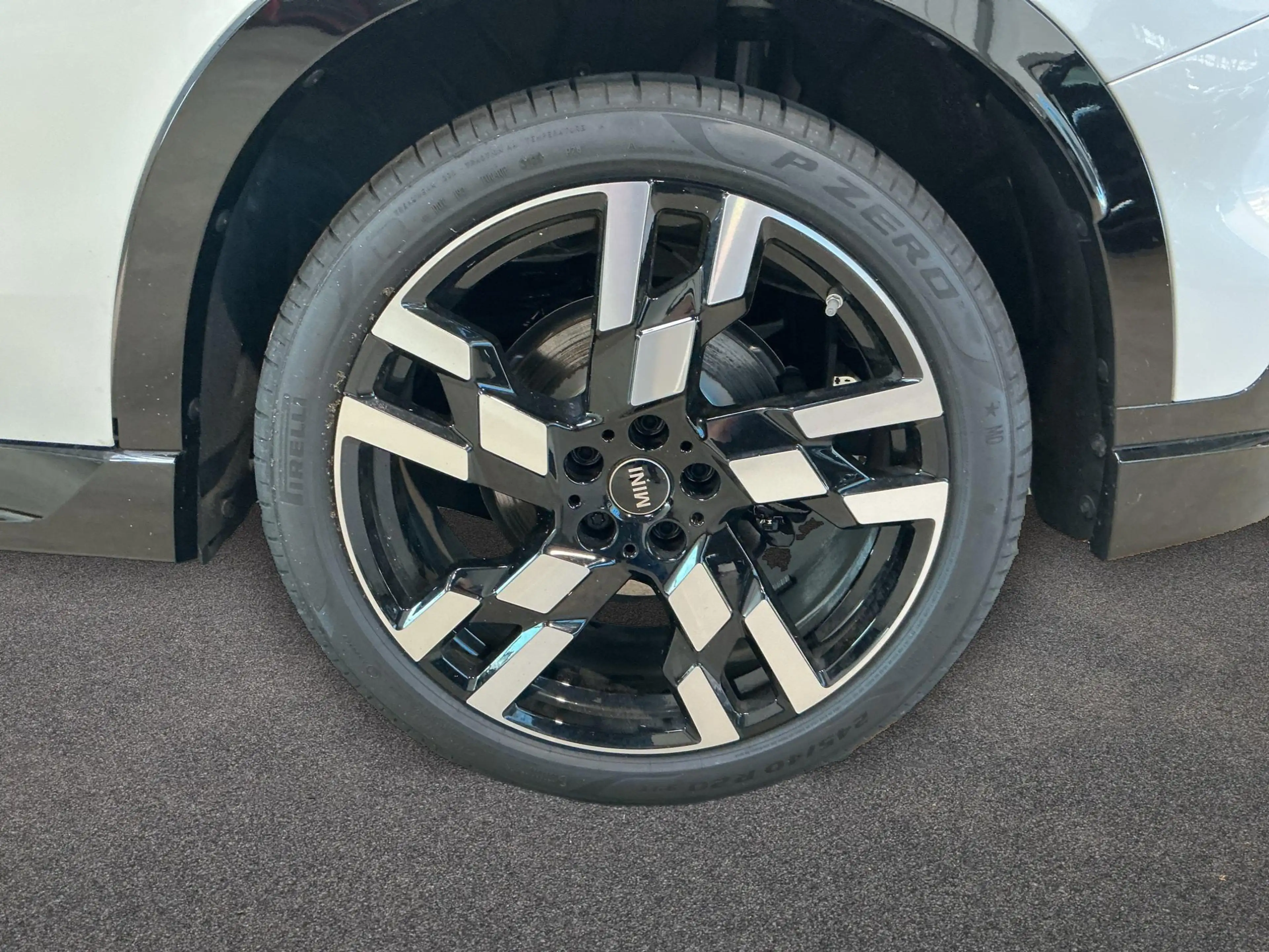 MINI Countryman S All4 John Cooper Works Trim — photo 9