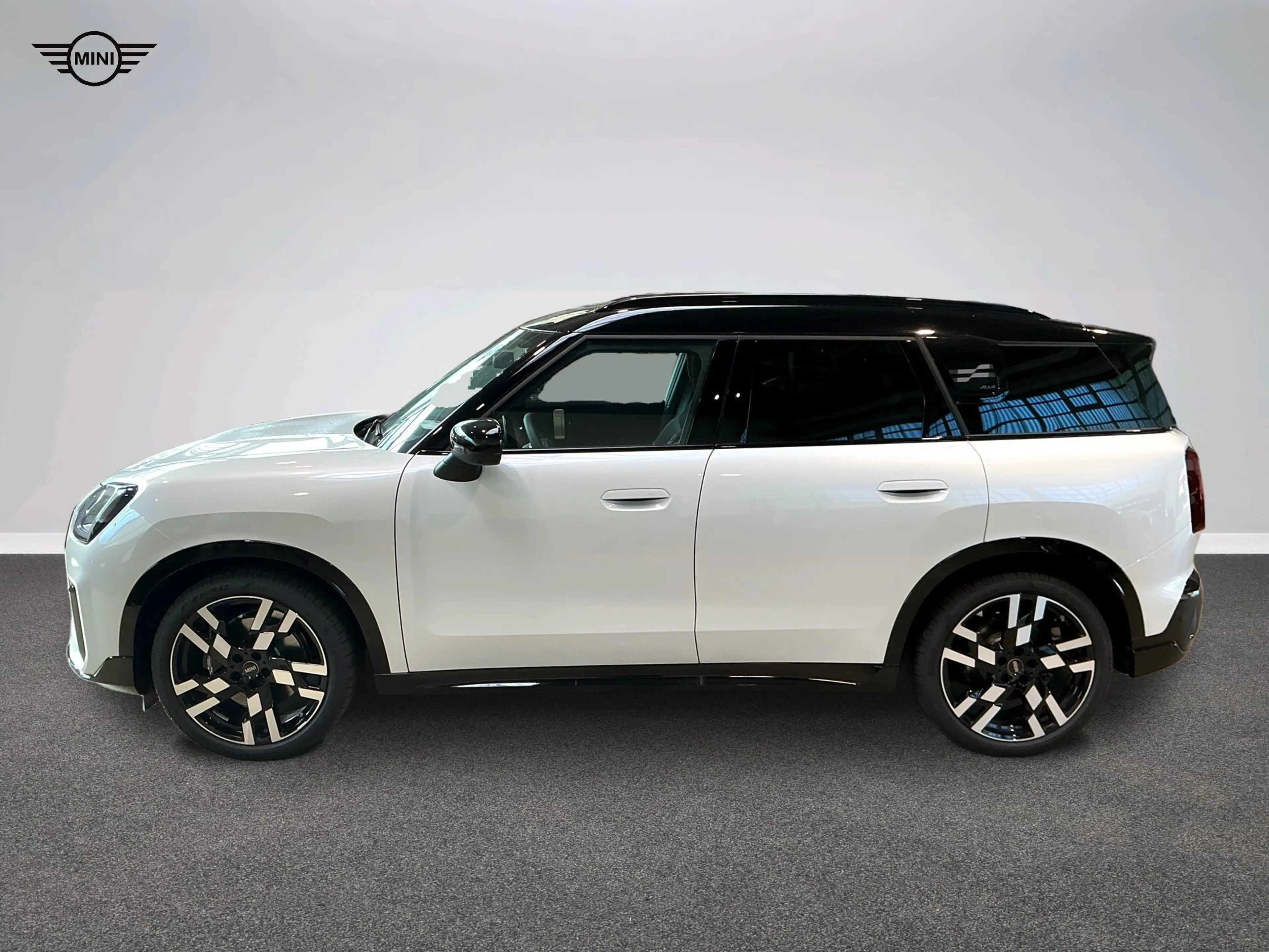 MINI Countryman S All4 John Cooper Works Trim — photo 3