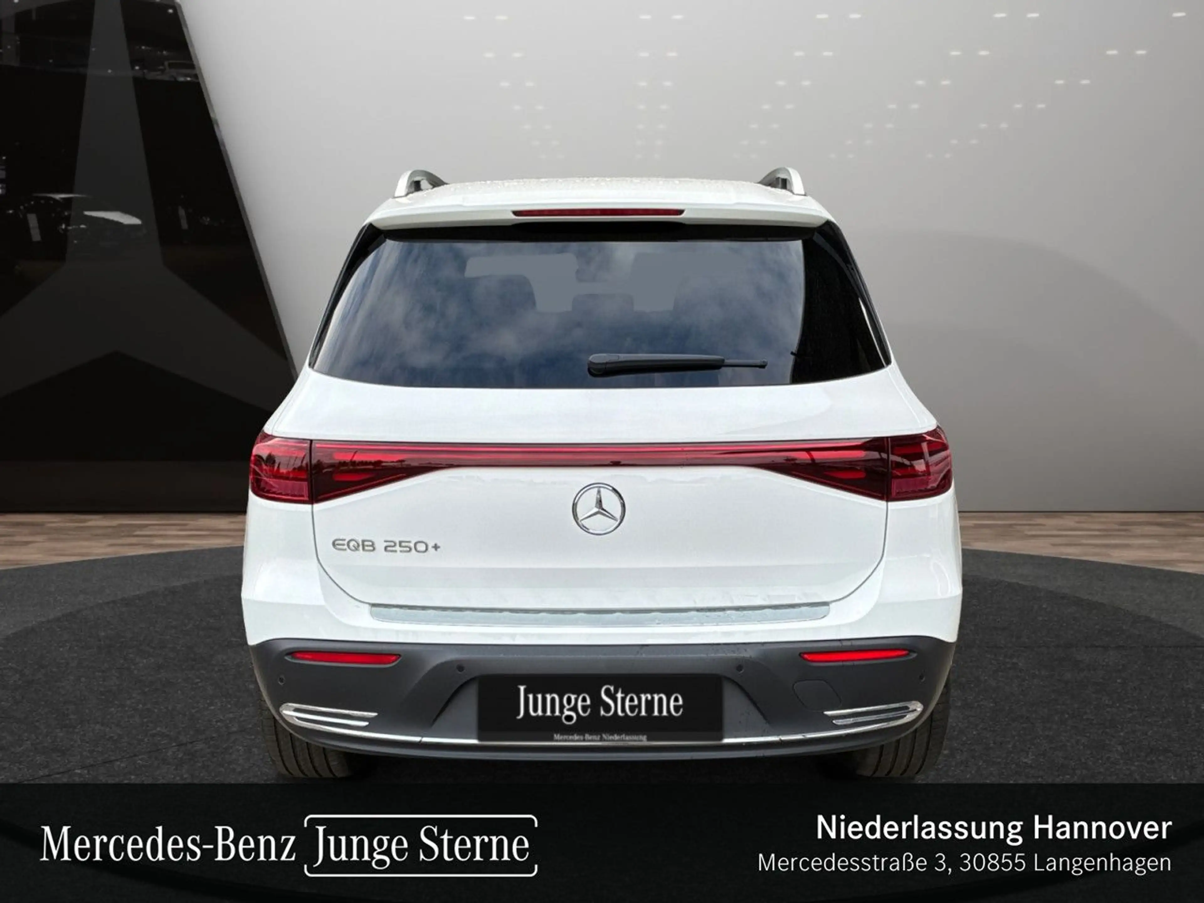 Mercedes-Benz EQB 250 PROG+PLUS-PAKET+AHK+PANO+KAMERA+KEYLESS — photo 9