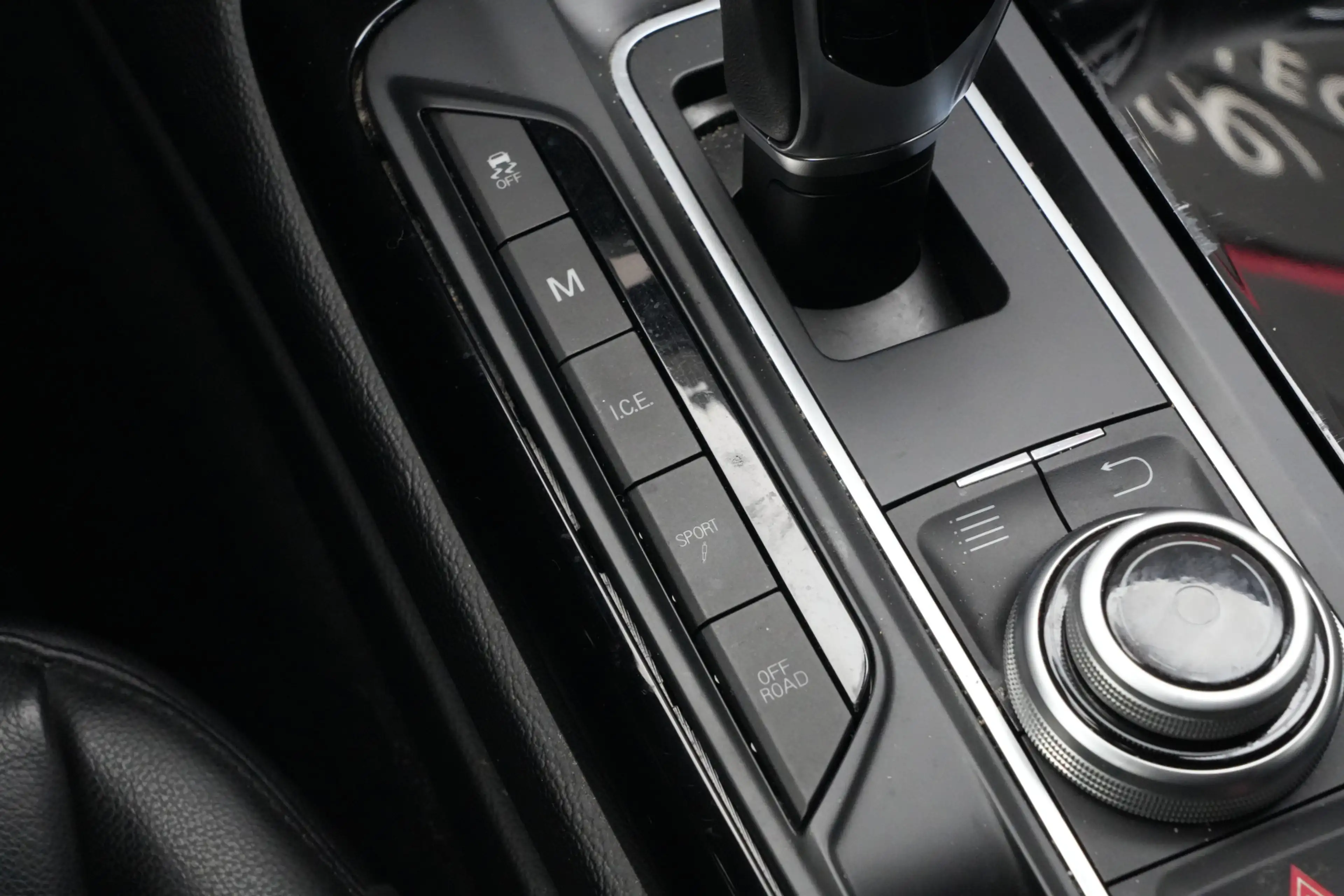 Maserati Levante 3.0 V6 S AWD GranLusso 430pk Stoelverwarming/Lucht — photo 24