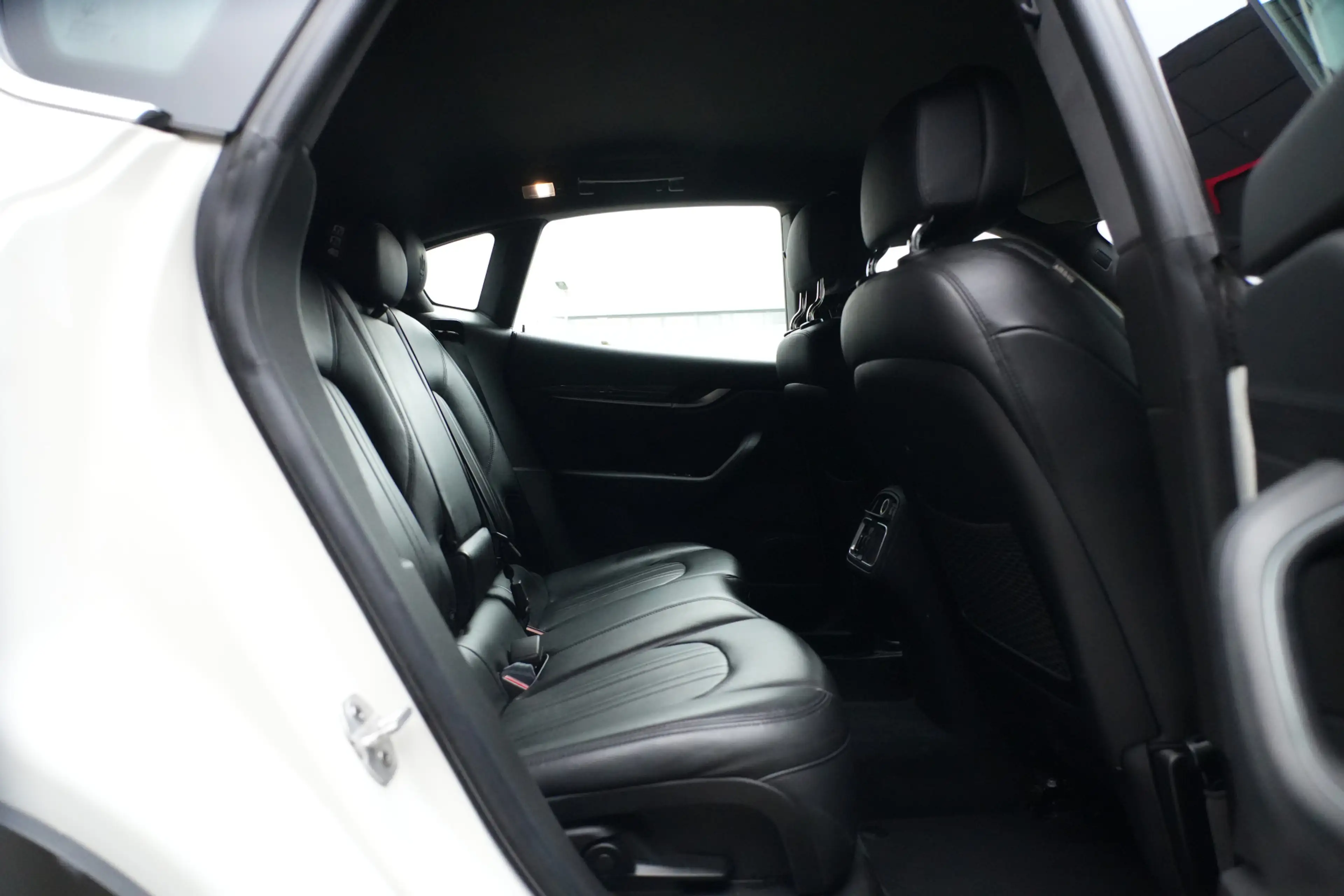 Maserati Levante 3.0 V6 S AWD GranLusso 430pk Stoelverwarming/Lucht — photo 25