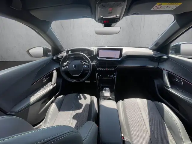 Peugeot 2008 view 12