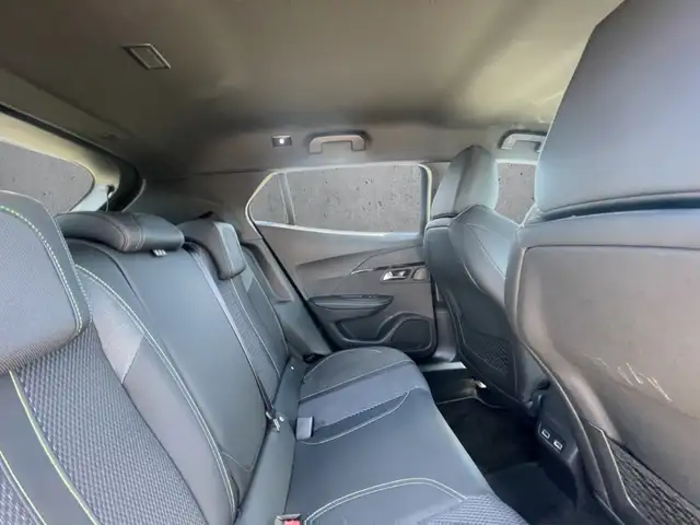 Peugeot 2008 view 14
