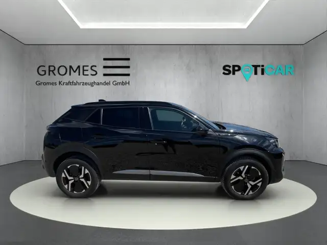 Peugeot 2008 view 2
