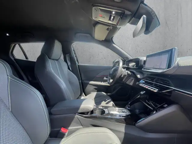 Peugeot 2008 view 13