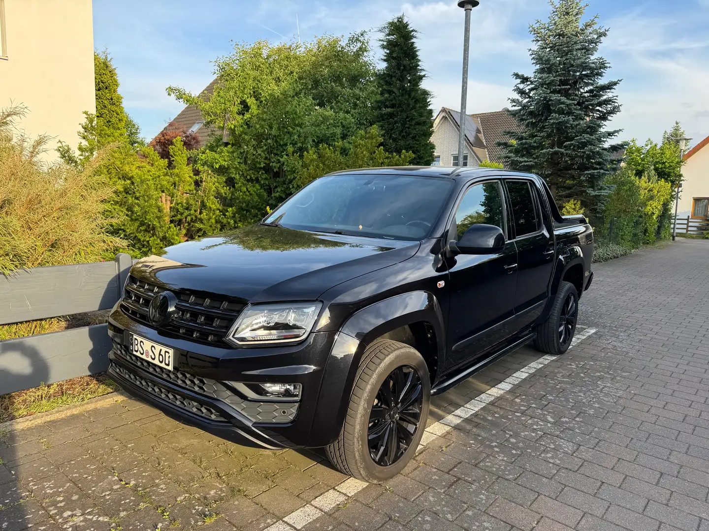 Volkswagen Amarok Aventura DoubleCab 4Motion Noir - 1