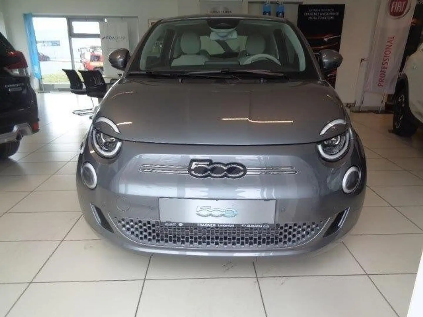 Fiat 500 Elektro La Prima 2023 42 kWh Grau - 2