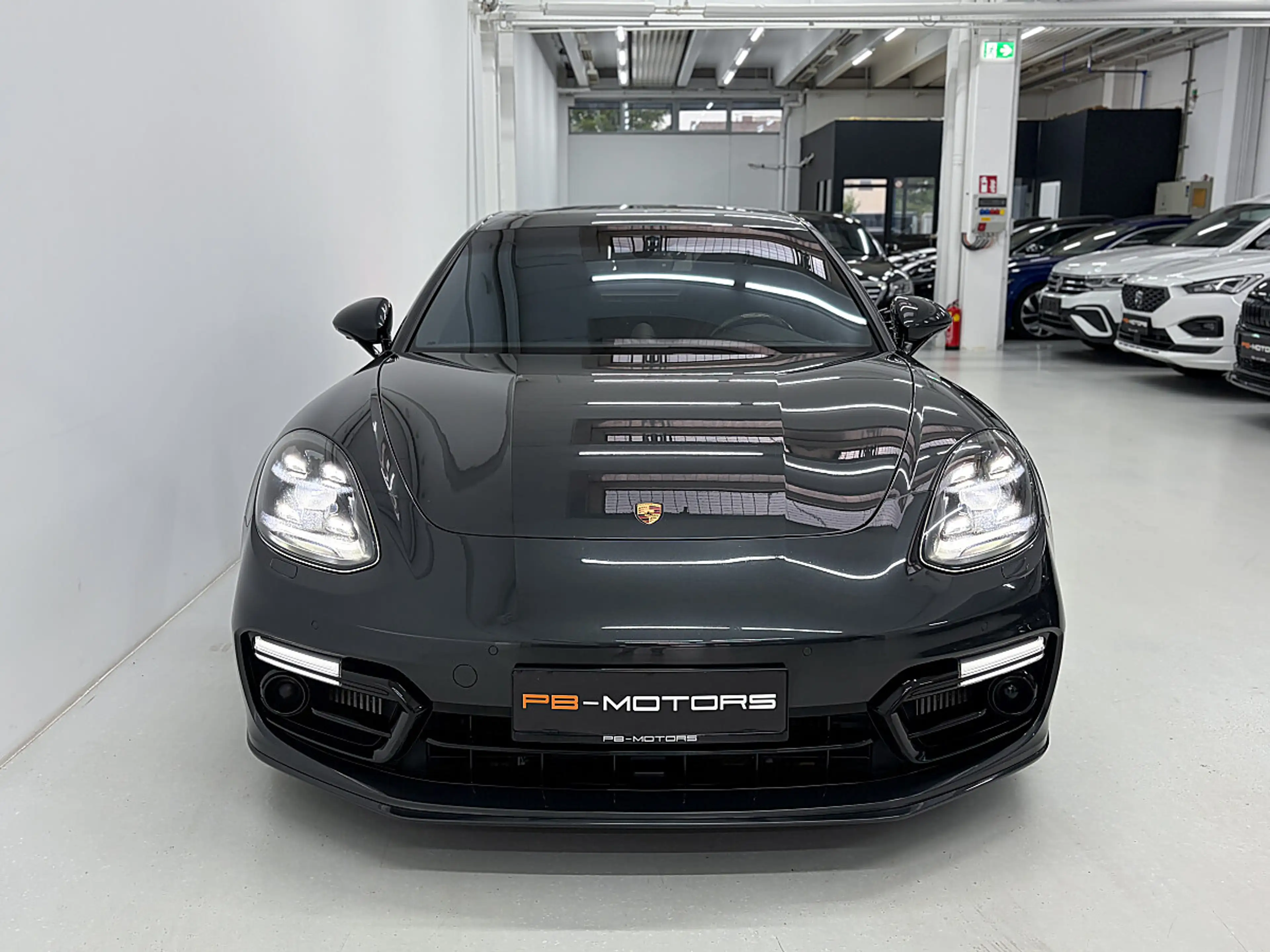 Porsche Panamera 4 E-Hybrid Sportdesign Sportabgas 21" Matrix Ca... — photo 4
