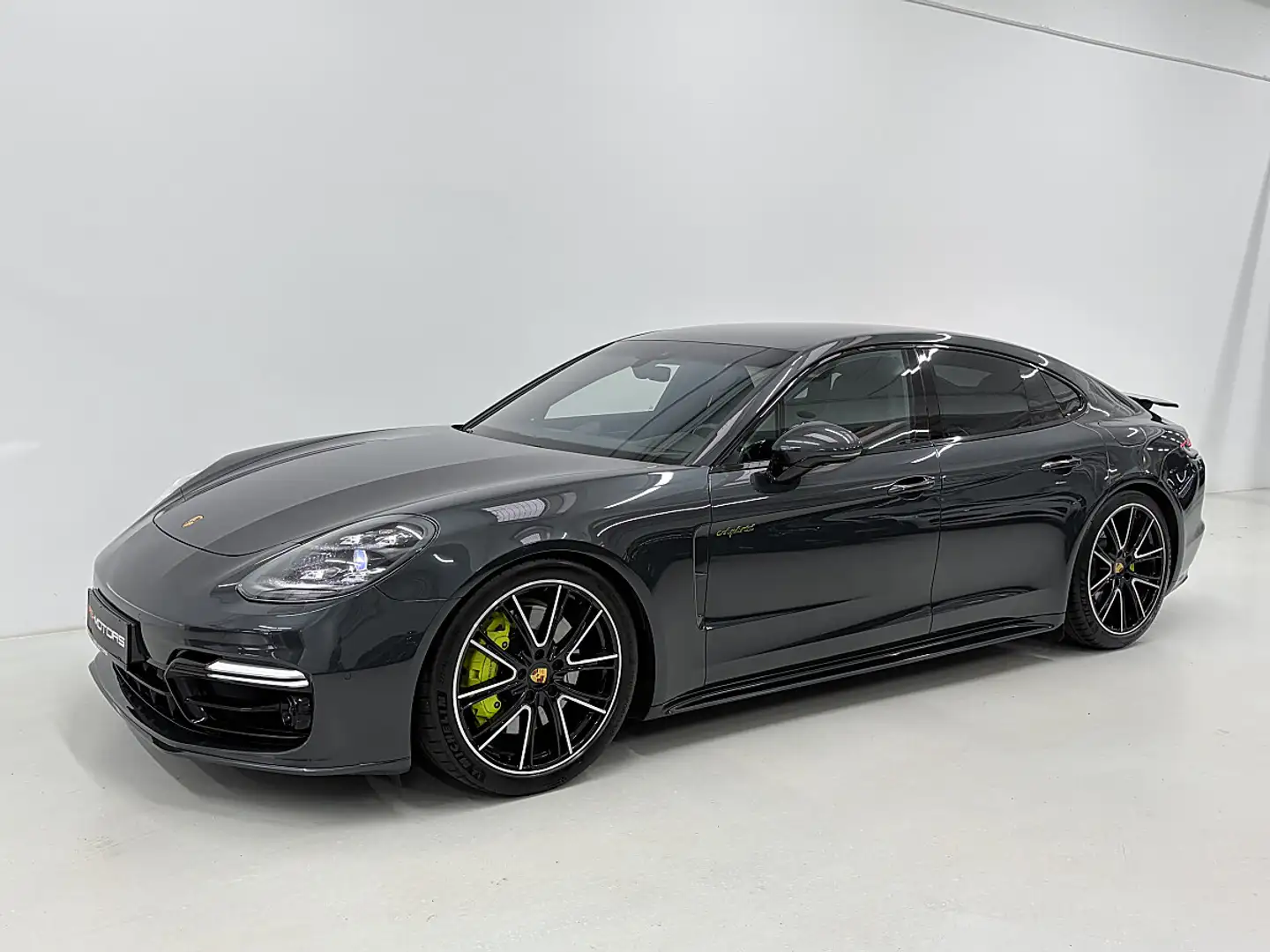 Porsche Panamera 4 E-Hybrid Sportdesign Sportabgas 21" Matrix Ca... Grau - 2