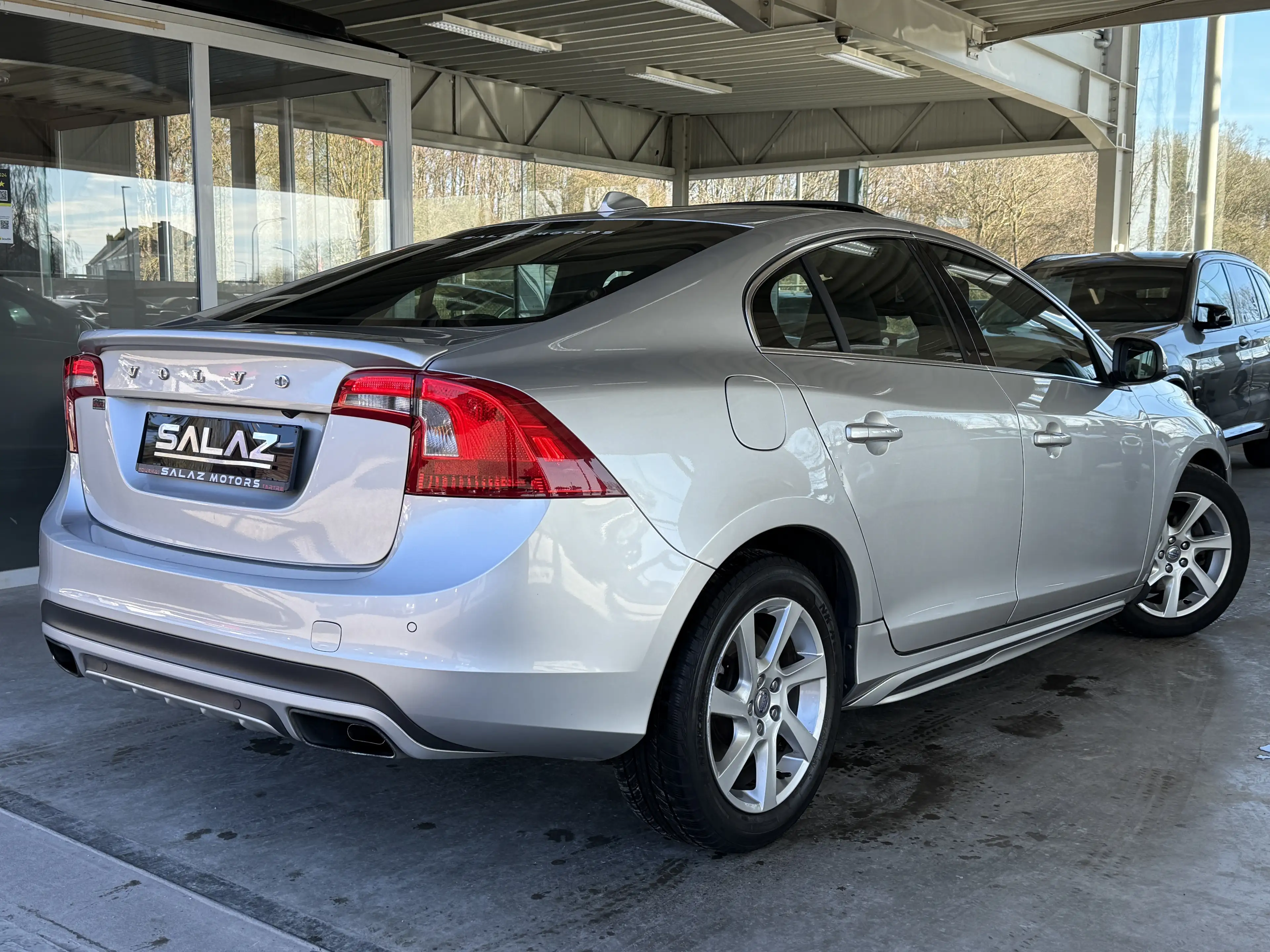 Volvo S60 S60 1.6 D2_FULLOPT_CUIR_BAUTO_T_OUVRANT — photo 3