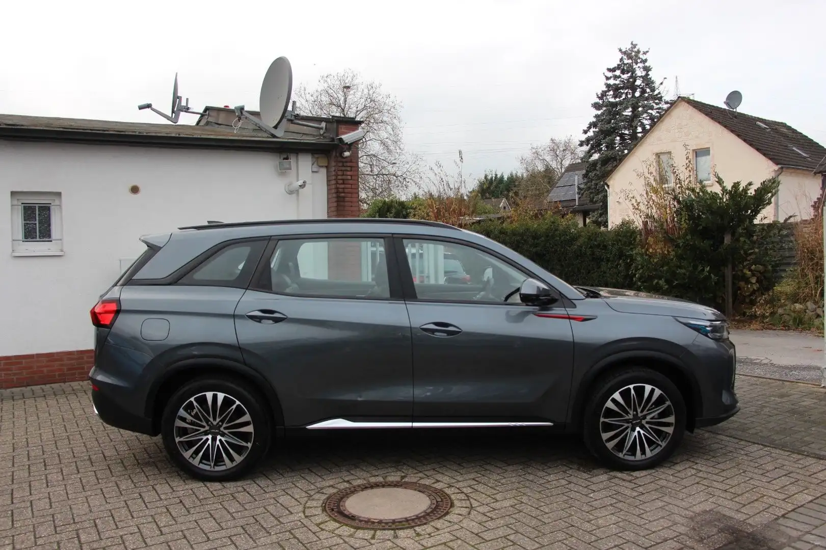 DFSK Fengon 600 Aut. LED*PANORAMA*LEDER*/ 11098 Сірий - 2