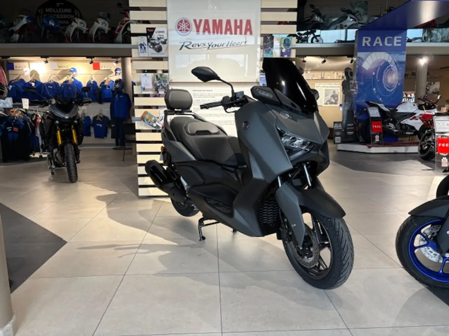 Yamaha X-Max 300 - 2