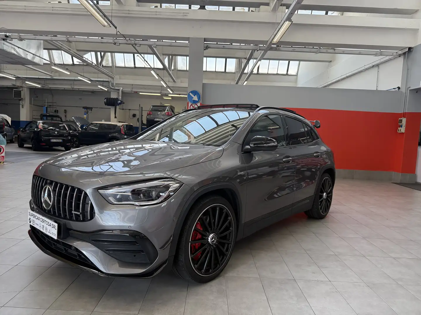 Mercedes-Benz GLA 35 AMG Premium Plus 4matic auto Grigio - 1