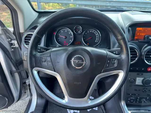 Opel Antara view 10