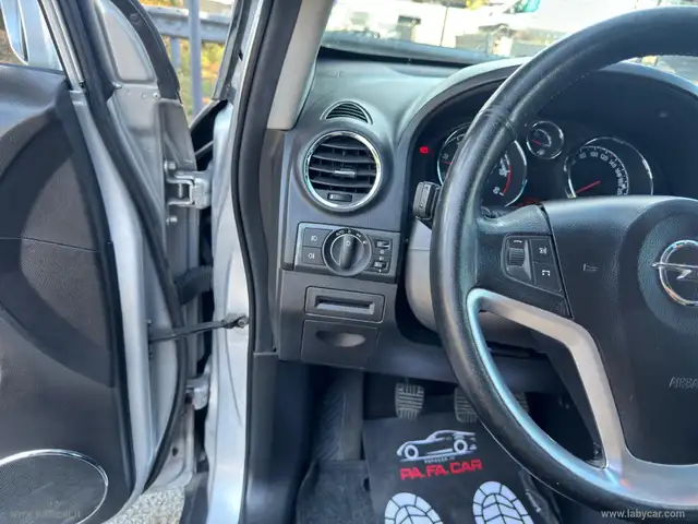 Opel Antara view 9
