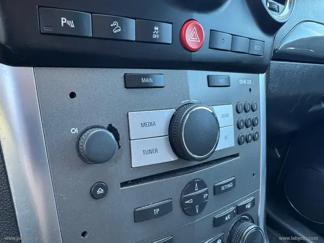 Opel Antara view 15