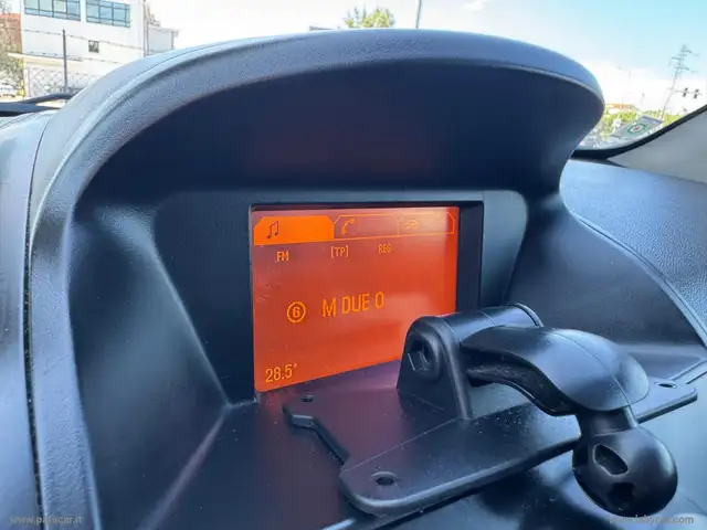 Opel Antara view 13