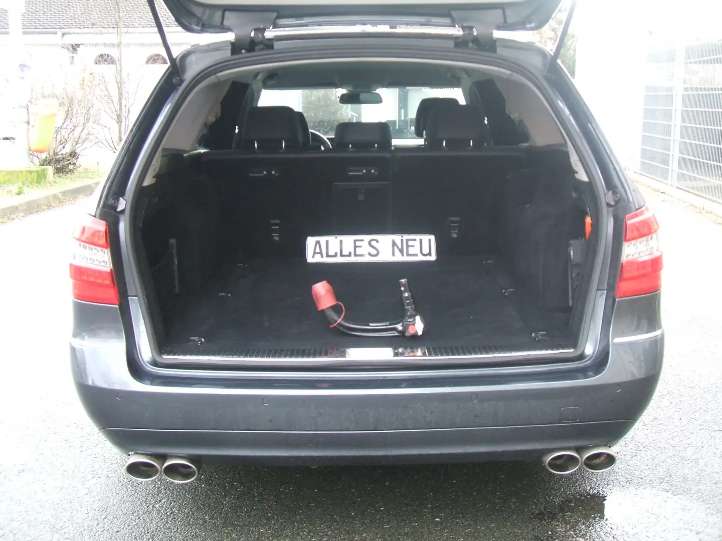 Mercedes-Benz E 250 CDi*AMG-Body-Kid* VOLL*LUFT*A.H.K*TÜV-ALLES-NEU Gris - 2