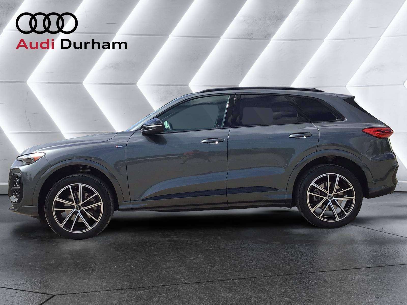 2026 Audi Q5 2.0T Progressiv + S-Line Black Package — photo 1