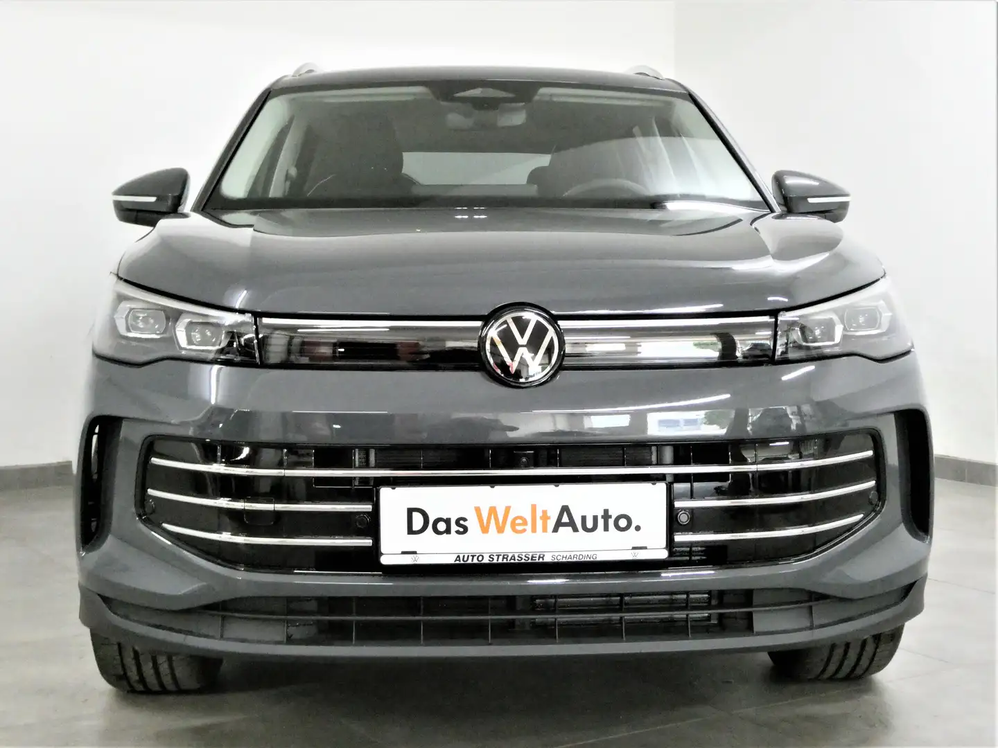 Volkswagen Tiguan Elegance DSG Matrix Navi Ahk ACC App DAB Kamera Grau - 2