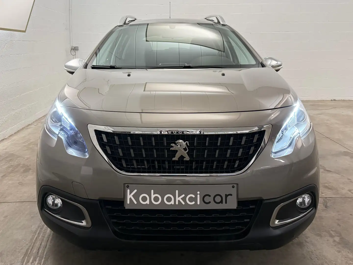 Peugeot 2008 2008 1.2i Style / Navi / Radar / Etat Showroom Beige - 2