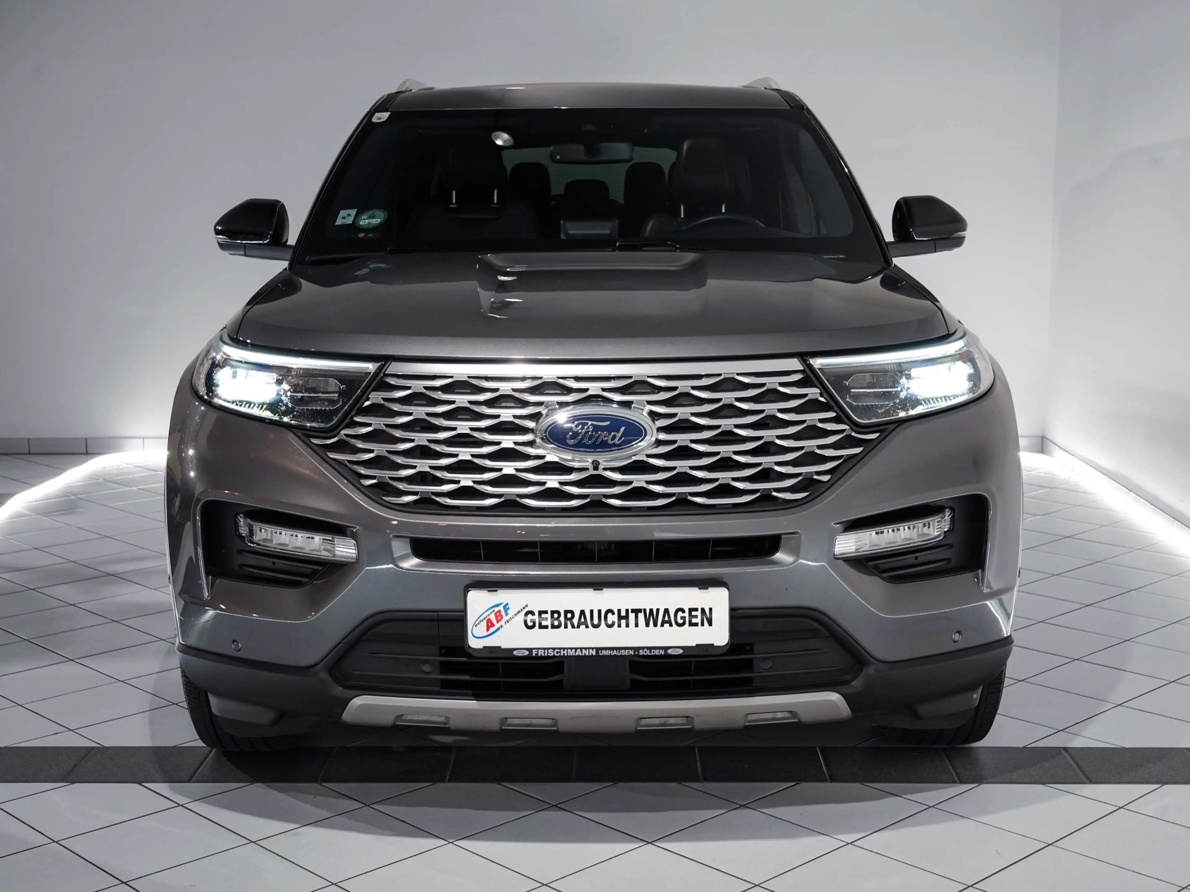 Ford Explorer Platinium — photo 4
