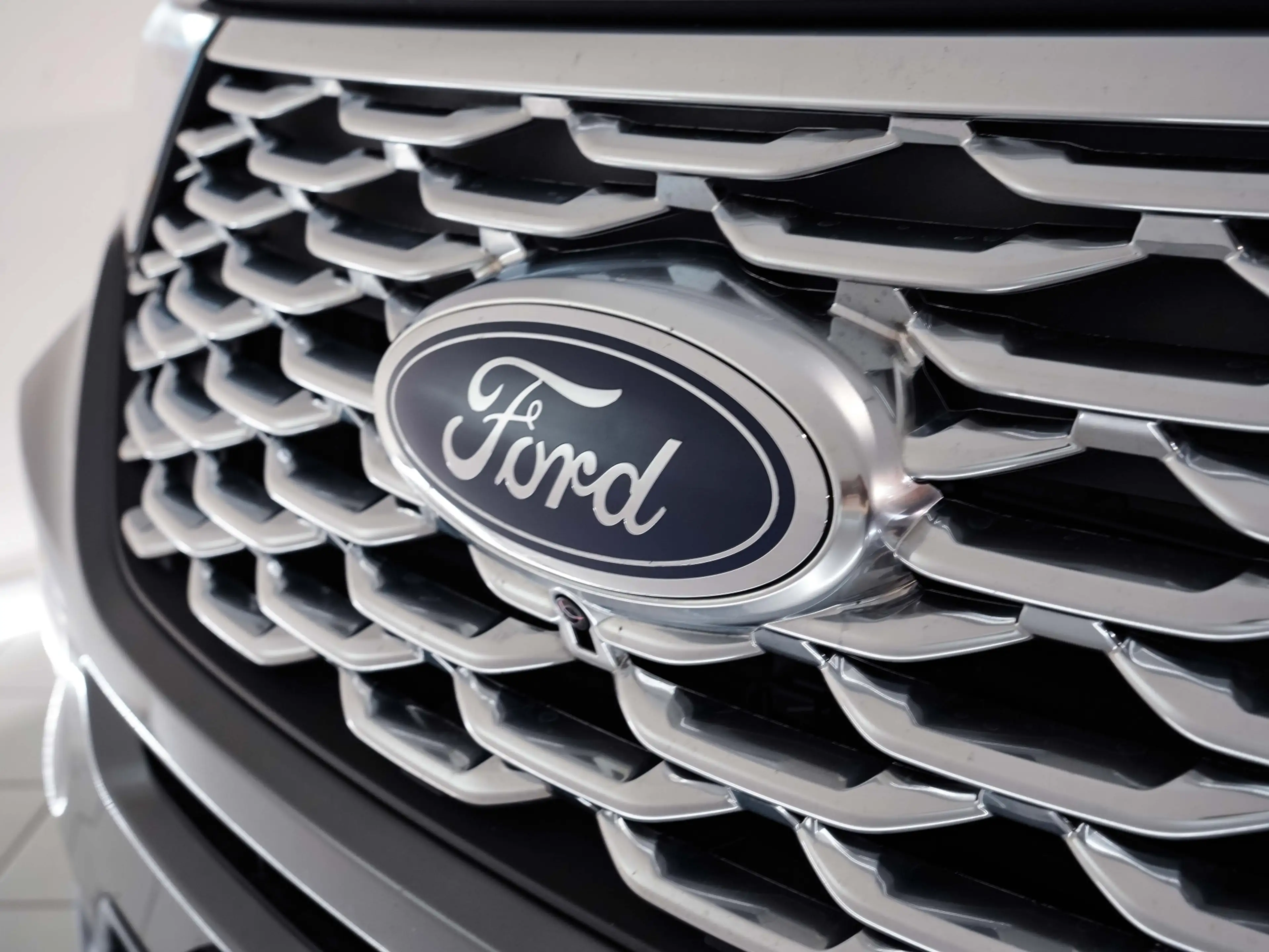 Ford Explorer Platinium — photo 10