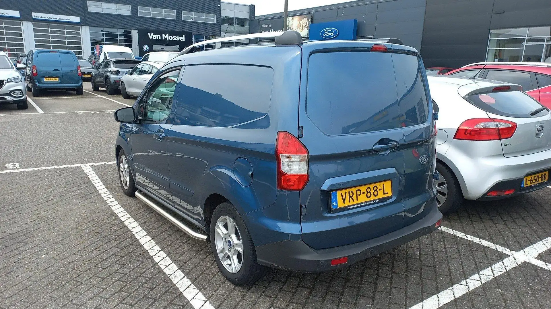 Ford Transit Courier 1.5 TDCI Limited Duratorq S&S | NAVIGATIE | SIDEBA Bleu - 2