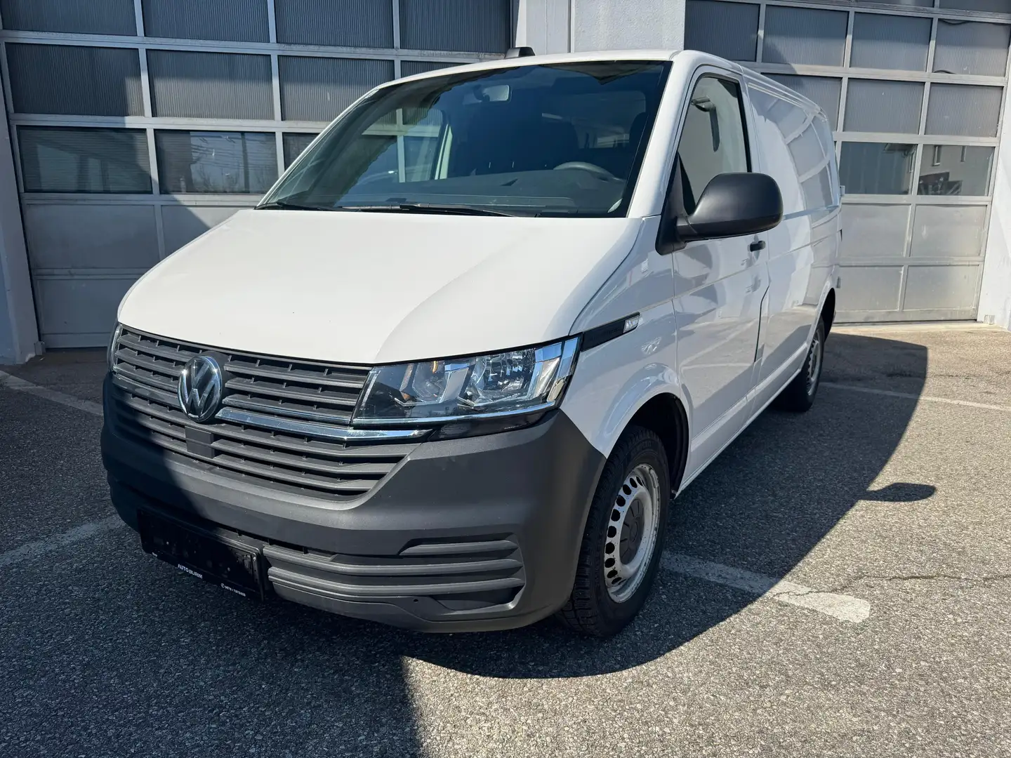 Volkswagen T6.1 Transporter MwSt/Klima/Bluetooth/Tempomat Weiß - 2
