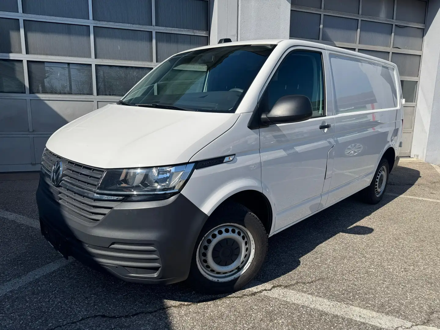 Volkswagen T6.1 Transporter MwSt/Klima/Bluetooth/Tempomat Weiß - 1