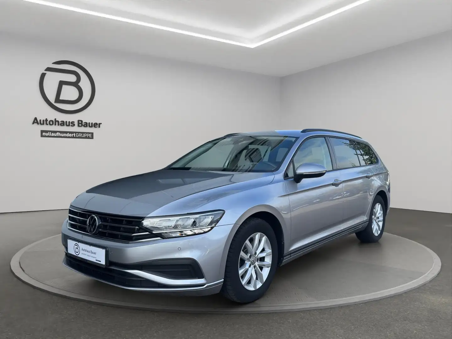 Volkswagen Passat Variant 1.5TSI St Hz RfK Navi ACC Silber - 2