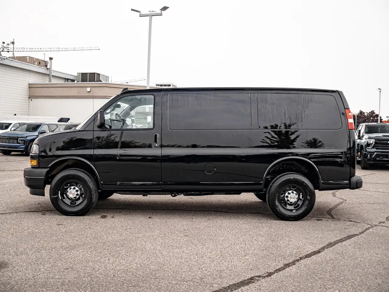 Chevrolet Express 3500 снимка Chevrolet Express 3500