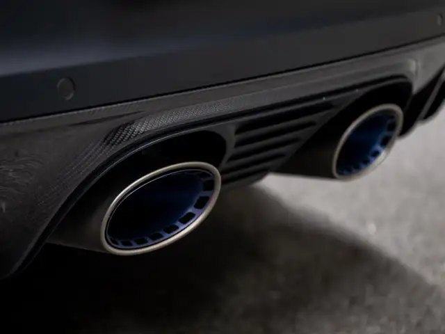 Porsche Cayenne view 14