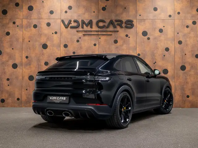 Porsche Cayenne view 5