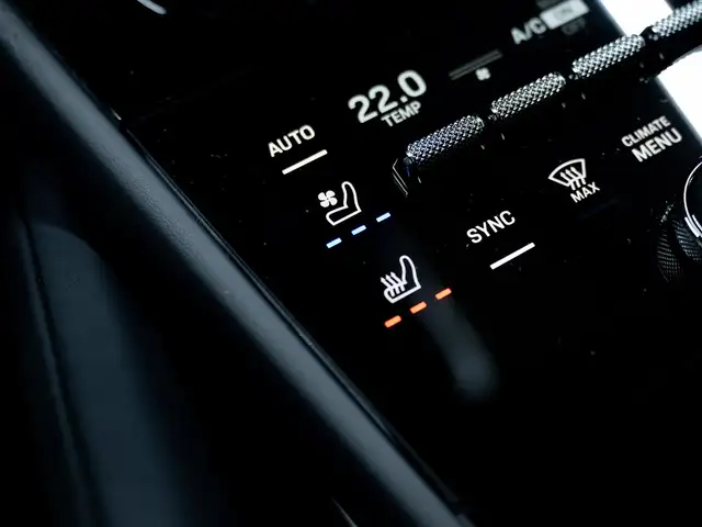 Porsche Cayenne view 22