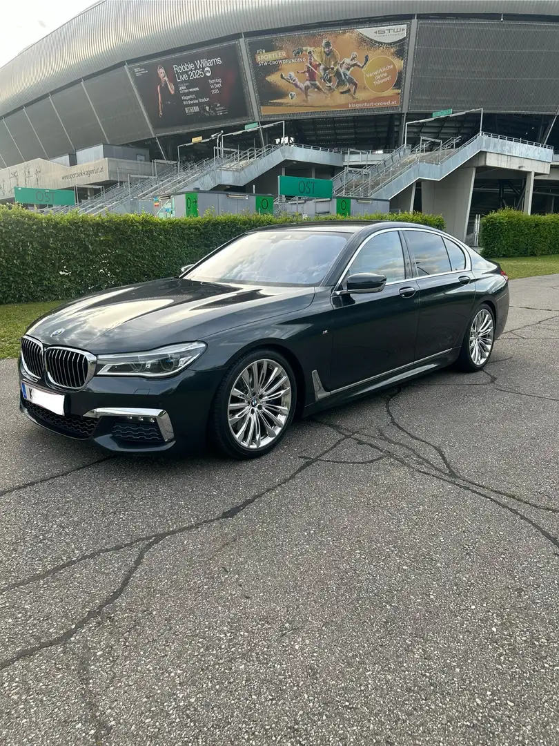 BMW 750 750i xDrive M-Paket Aut. Grau - 1