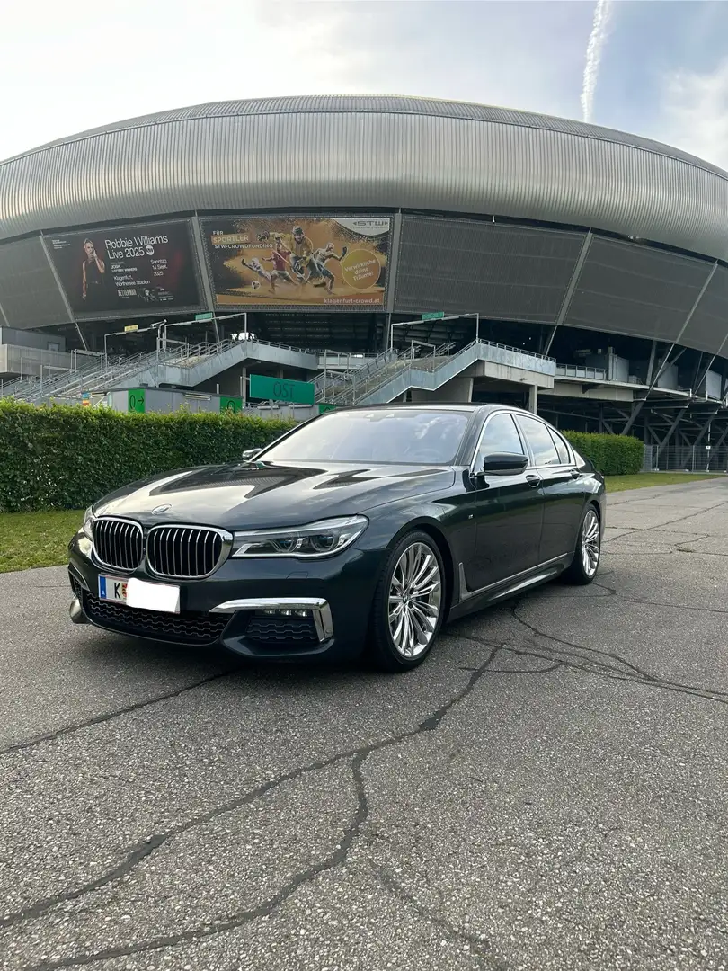 BMW 750 750i xDrive M-Paket Aut. Grau - 2