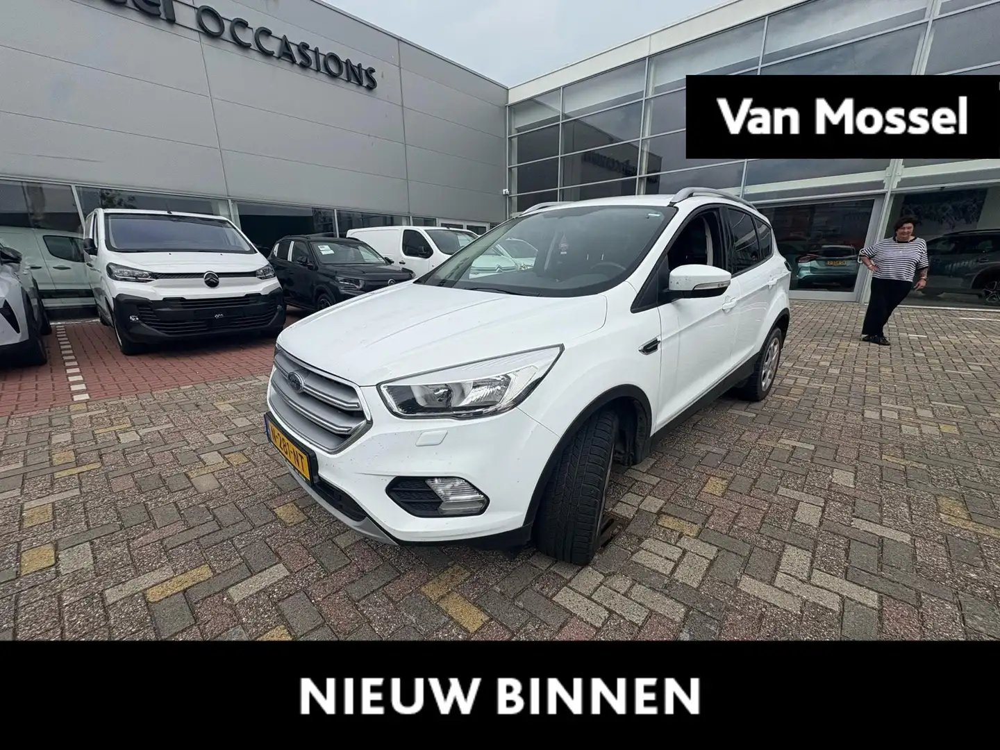 Ford Kuga 1.5 Trend Blanc - 1
