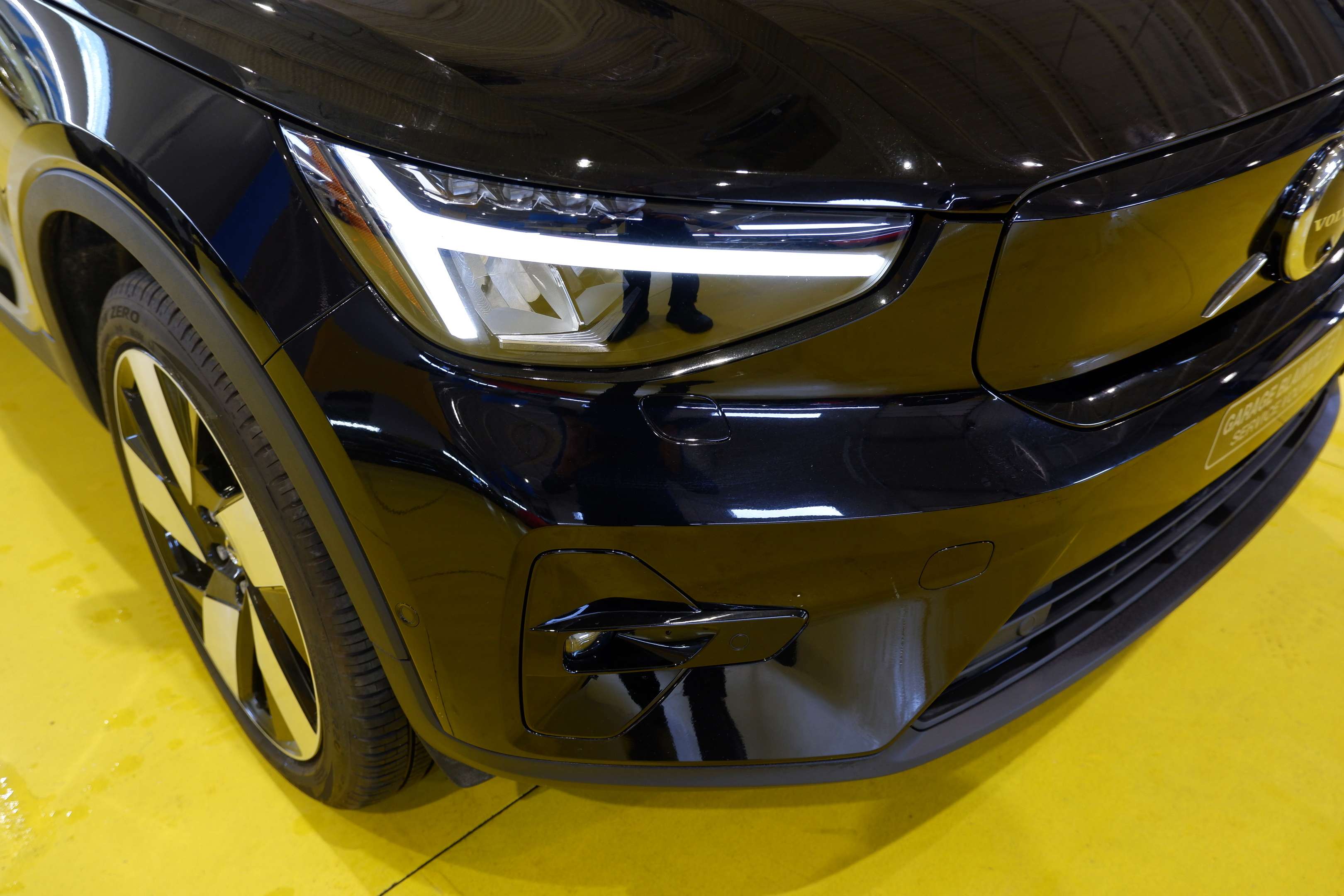 2024 Volvo XC40 Mise En Service 25Juin 2025 , EDI PLUS,DARK THEME alt 5