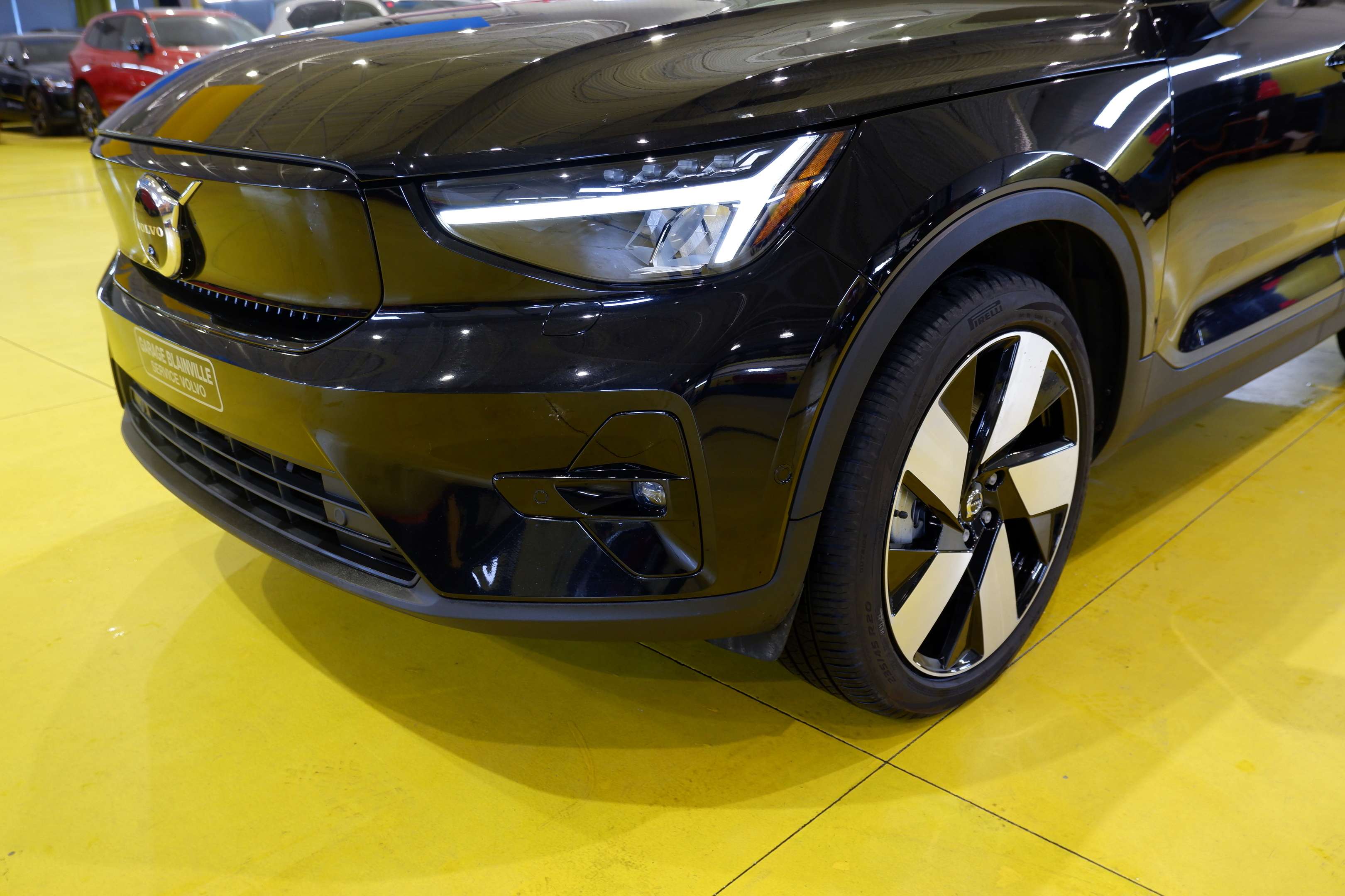 2024 Volvo XC40 Mise En Service 25Juin 2025 , EDI PLUS,DARK THEME alt 3