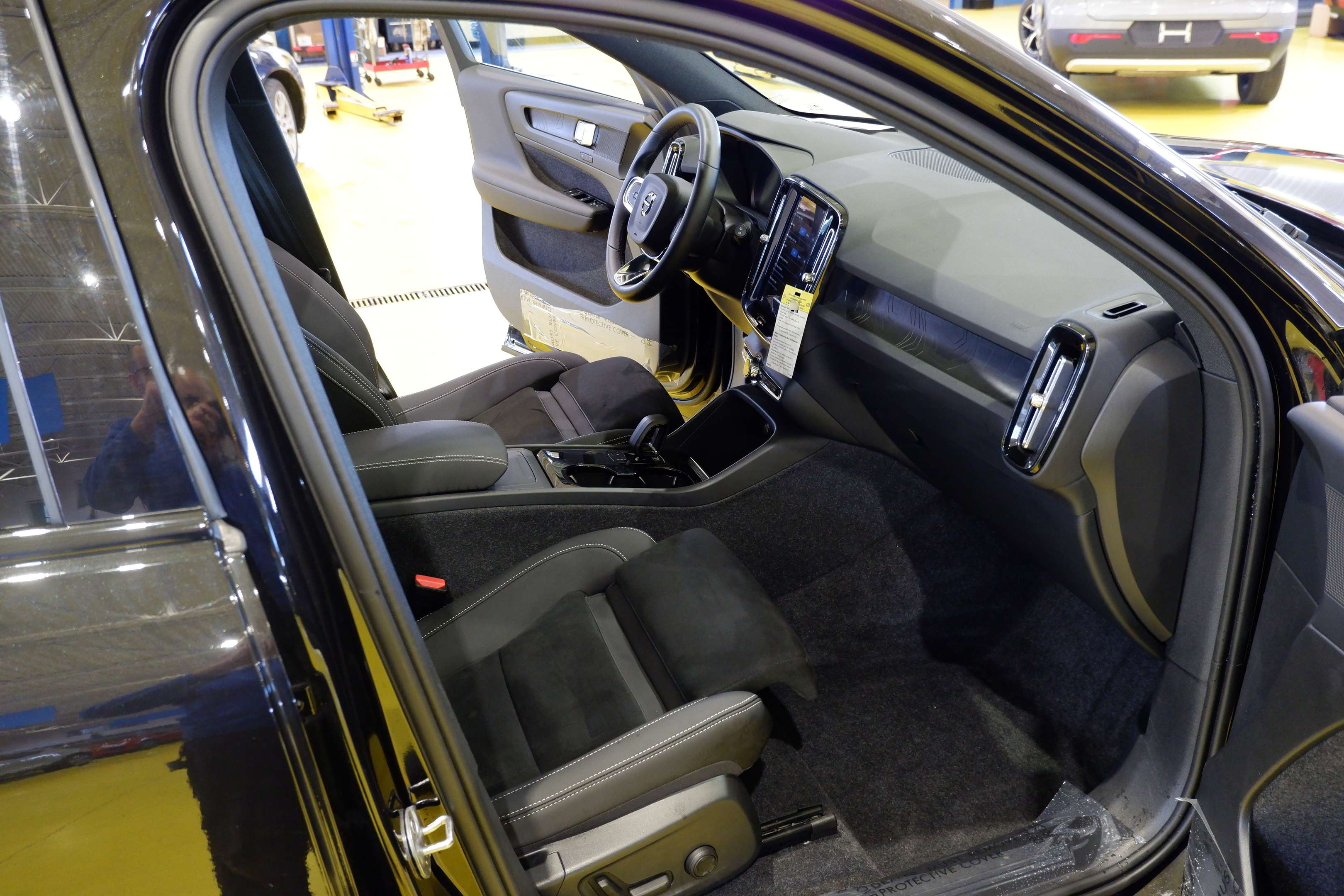 2024 Volvo XC40 Mise En Service 25Juin 2025 , EDI PLUS,DARK THEME thumb 15