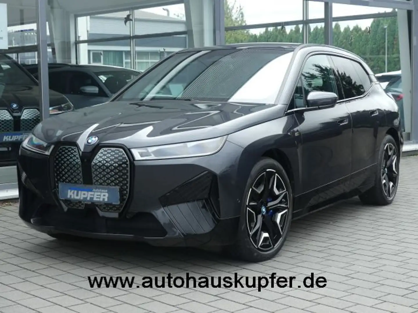 BMW iX M60 Sportpak.AHK°22-LASER°PANO°Massag°Bowers Grijs - 1