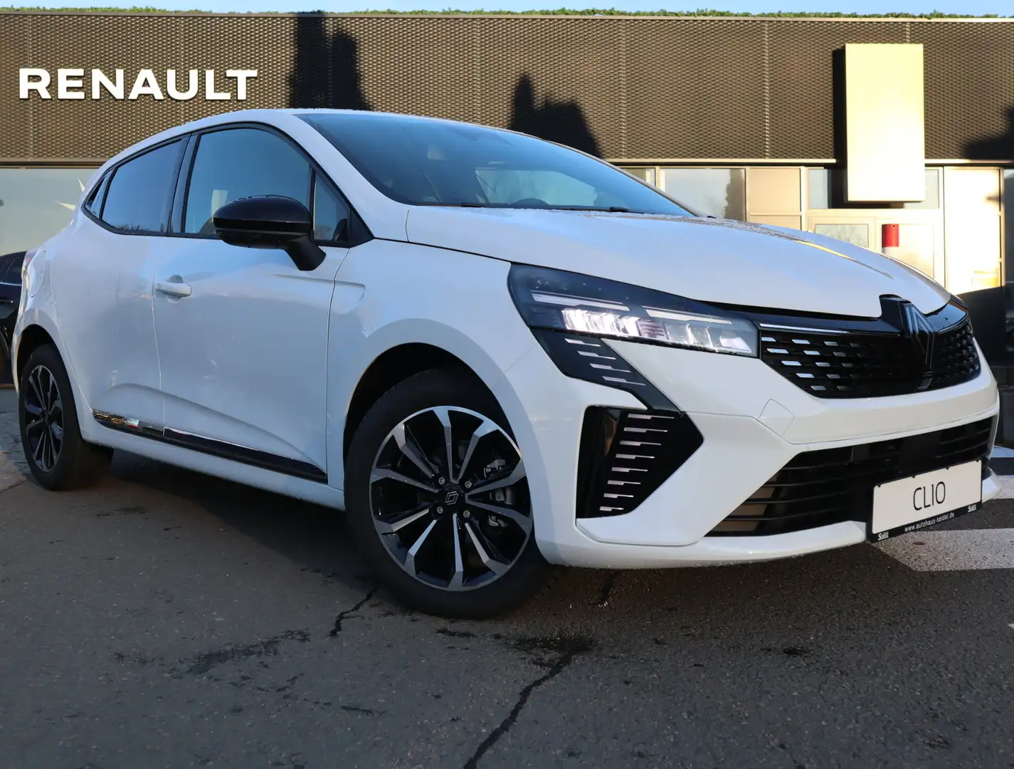 Renault Clio Techno TCe 90 Autom. Allwetter+WinterPaket Blanc - 2